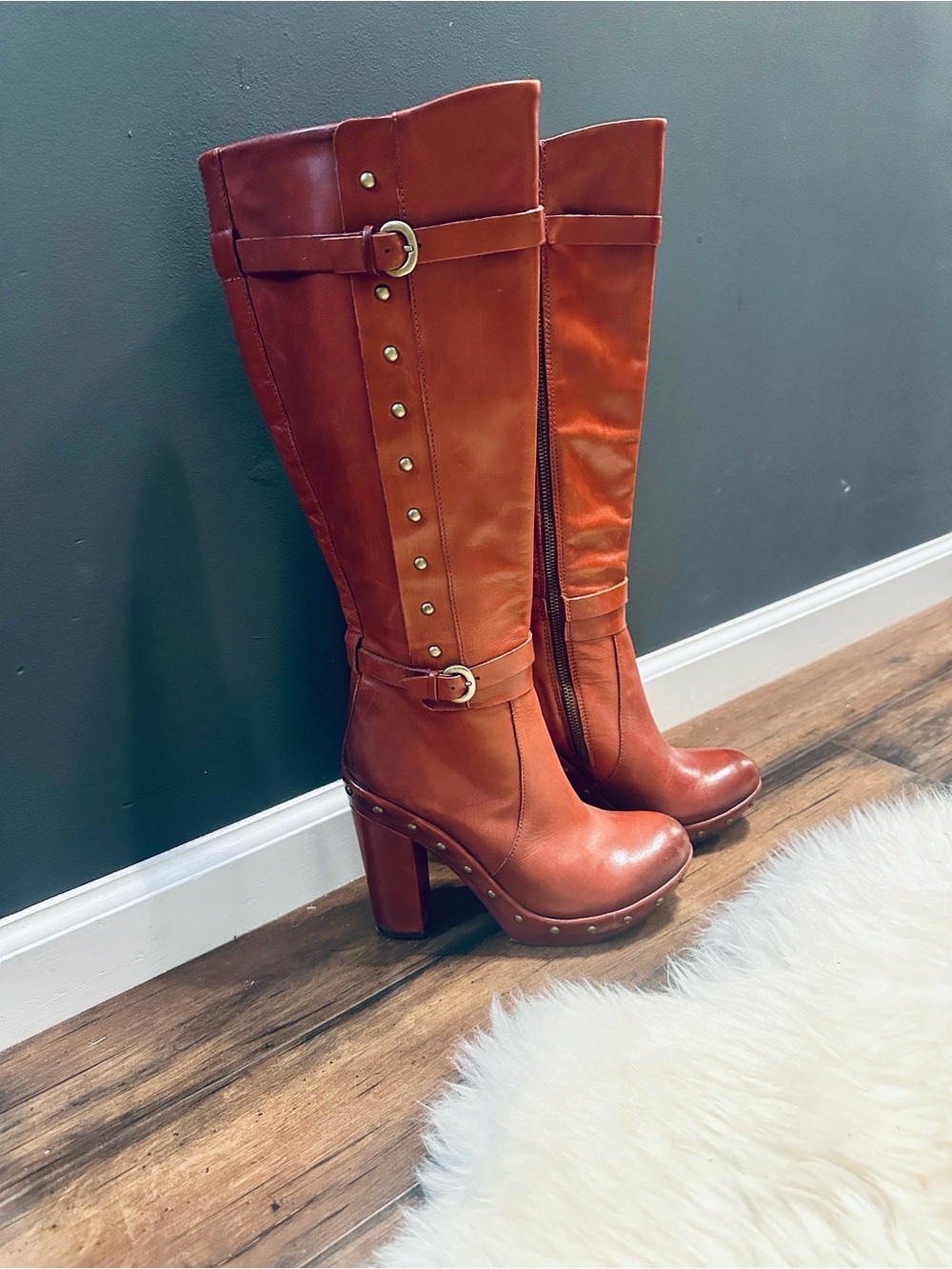 New without the box genuine leather boots